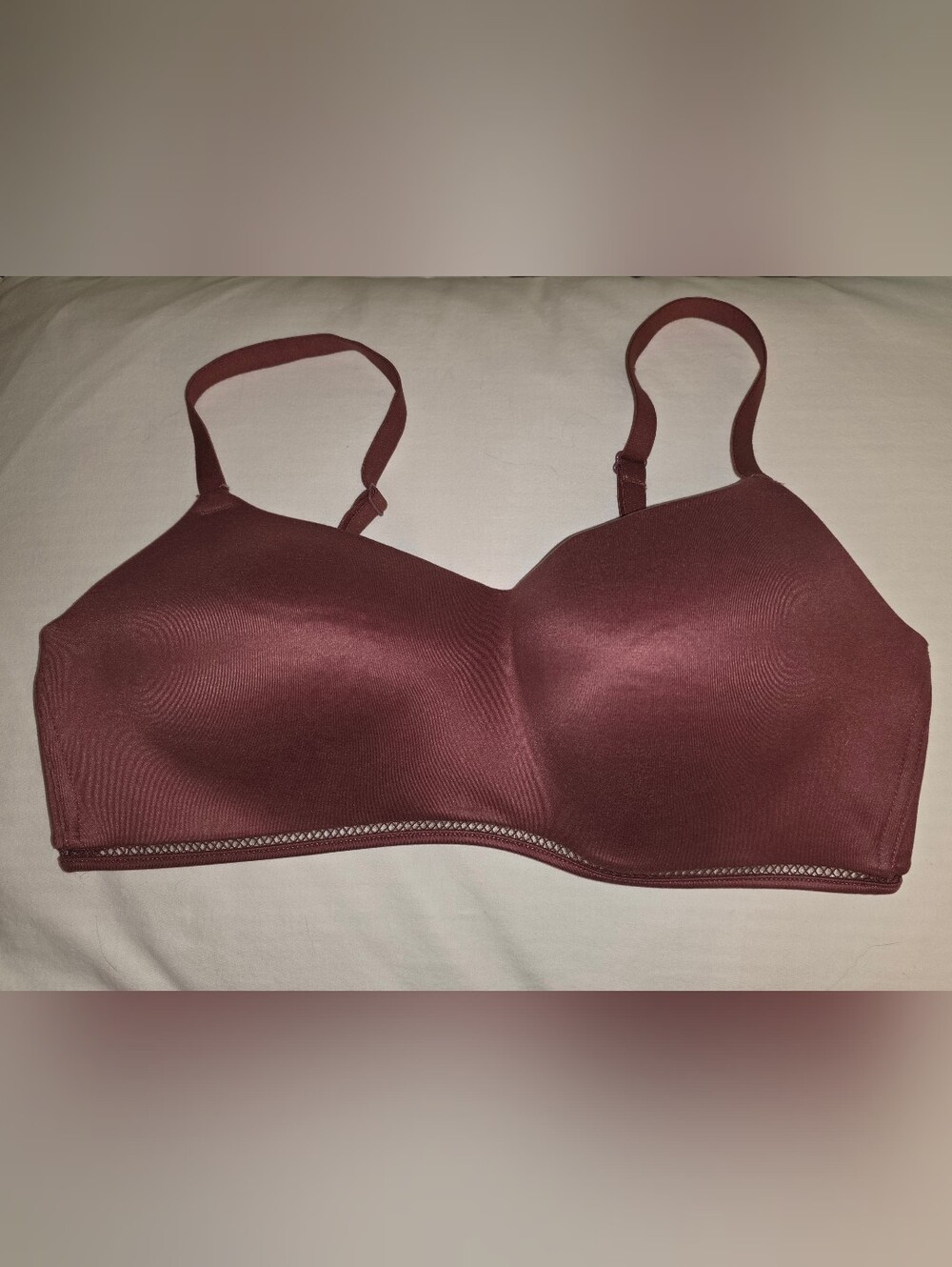 Smooth Contour Wireless Bra in Dark Wine Size 36C Excellent Condition